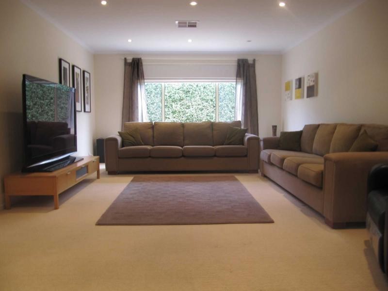 12 Nicholas Paech Drive, Hahndorf SA 5245