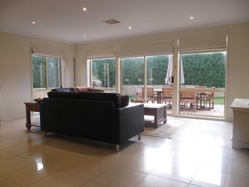 12 Nicholas Paech Drive, Hahndorf SA 5245