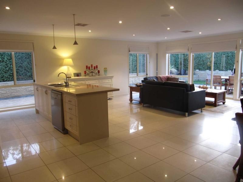 12 Nicholas Paech Drive, Hahndorf SA 5245