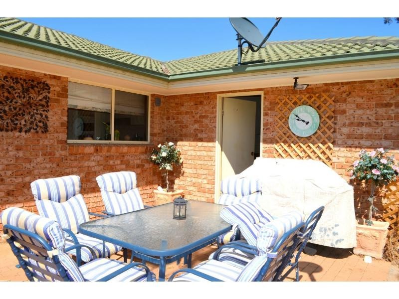 4 River Street, Dunedoo NSW 2844