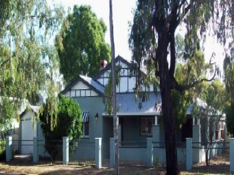 15 Warrena Street, Coonamble NSW 2829