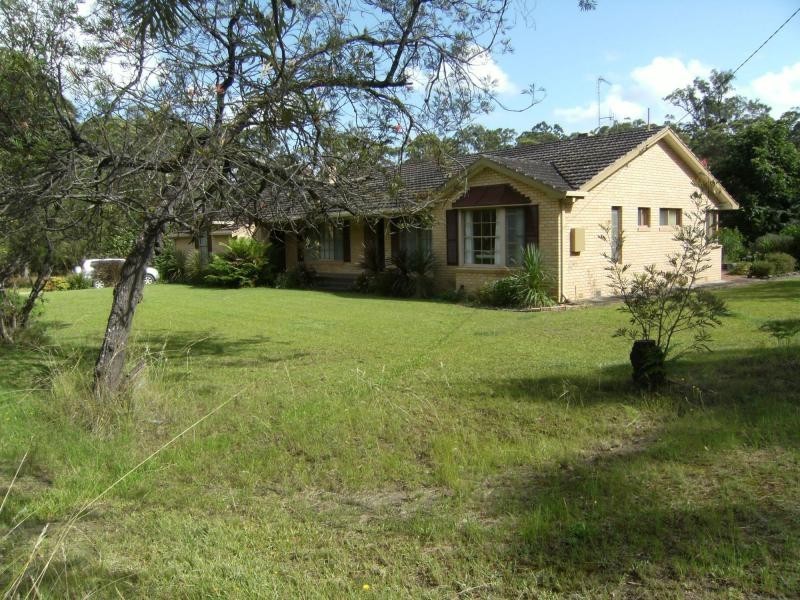 615 Old Bar Road, Old Bar NSW 2430