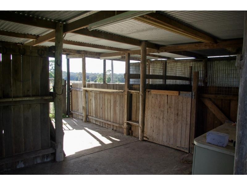 8 Oak Road, Taree NSW 2430