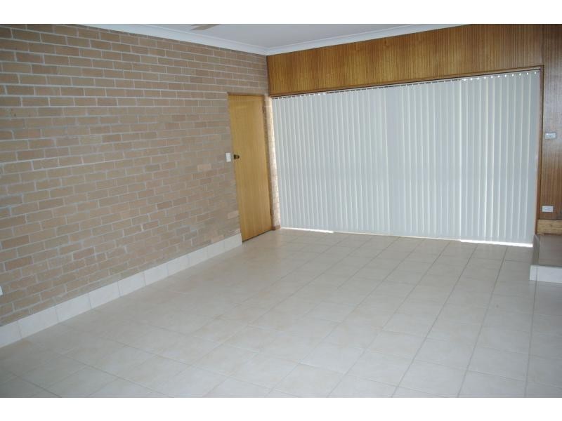 8 Oak Road, Taree NSW 2430