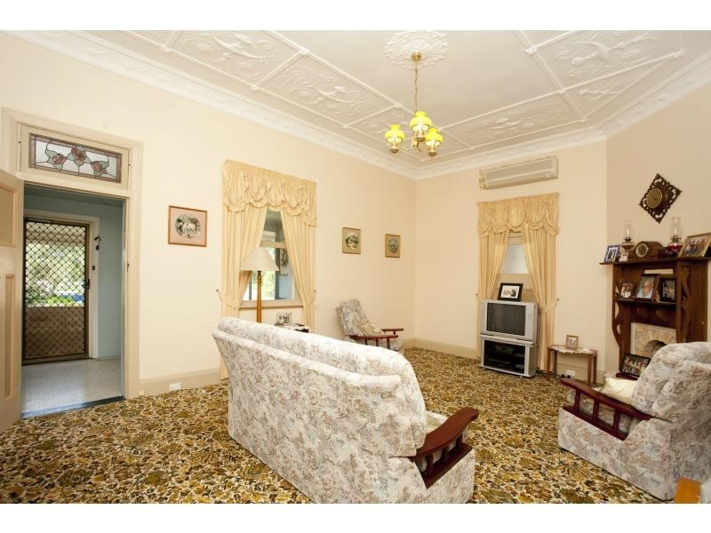 9 Smith Street, Taree NSW 2430