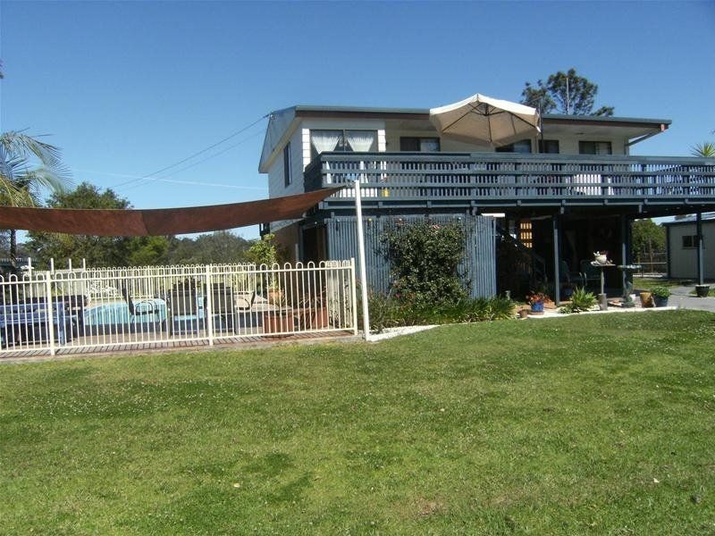 317 Manning Point Road, Oxley Island NSW 2430