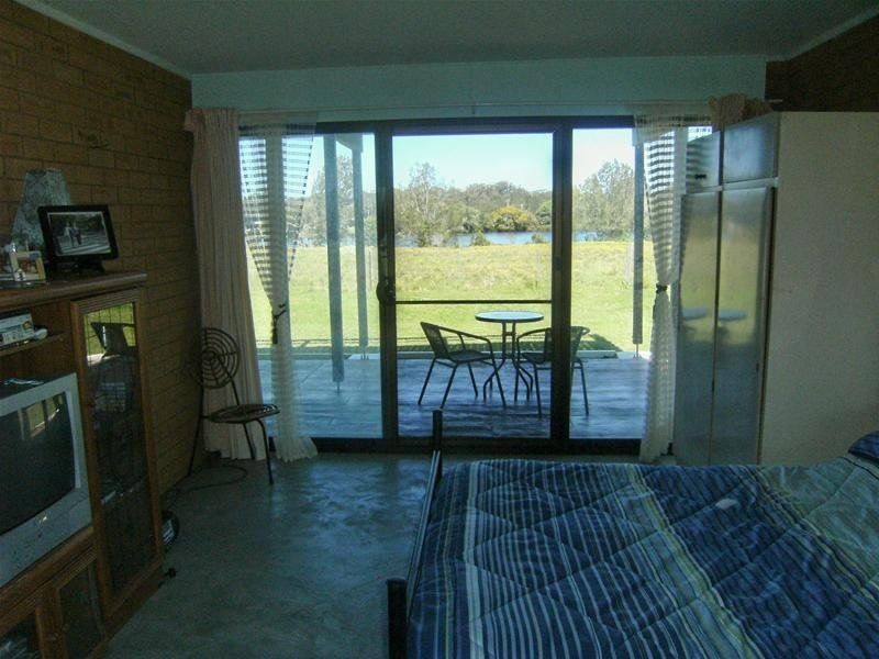 317 Manning Point Road, Oxley Island NSW 2430