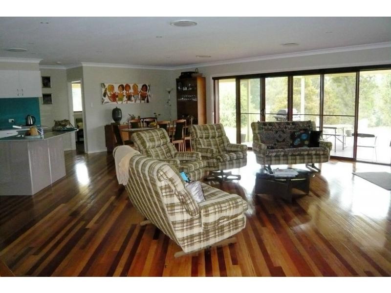 Firefly NSW 2429