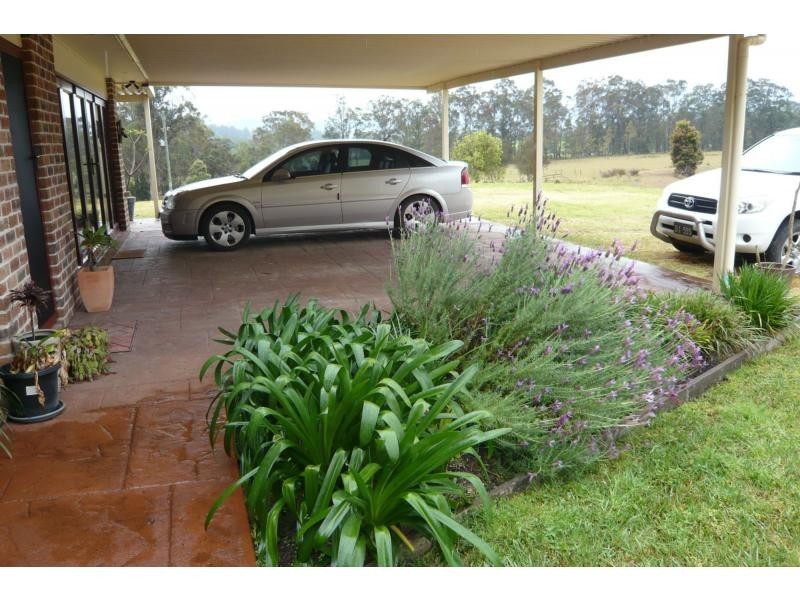 Firefly NSW 2429