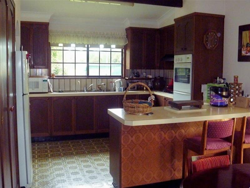 552 Old Bar Road, Old Bar NSW 2430