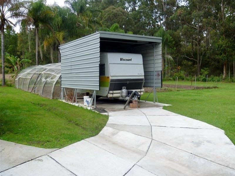 552 Old Bar Road, Old Bar NSW 2430