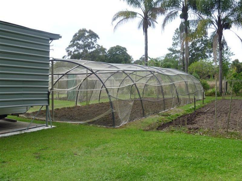 552 Old Bar Road, Old Bar NSW 2430