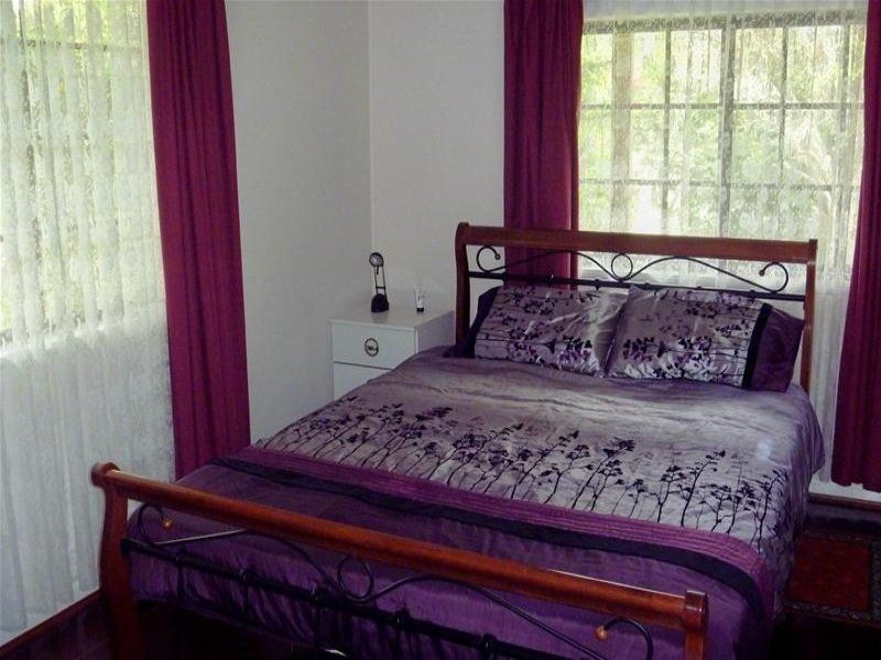 552 Old Bar Road, Old Bar NSW 2430