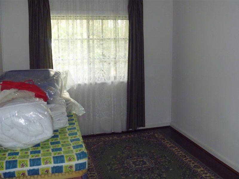 552 Old Bar Road, Old Bar NSW 2430