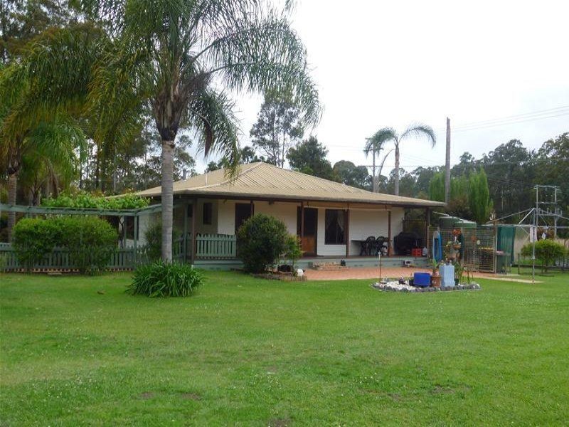 552 Old Bar Road, Old Bar NSW 2430