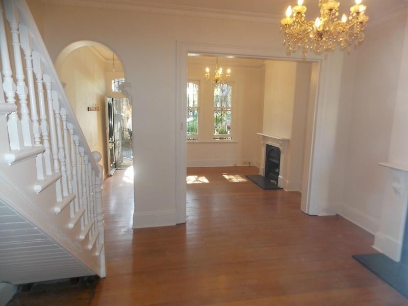 6 Ruthven Street, Bondi Junction NSW 2022