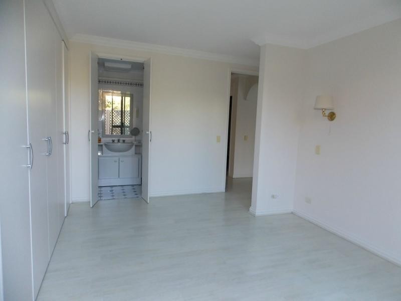 18/2 Spruson Street, Neutral Bay NSW 2089