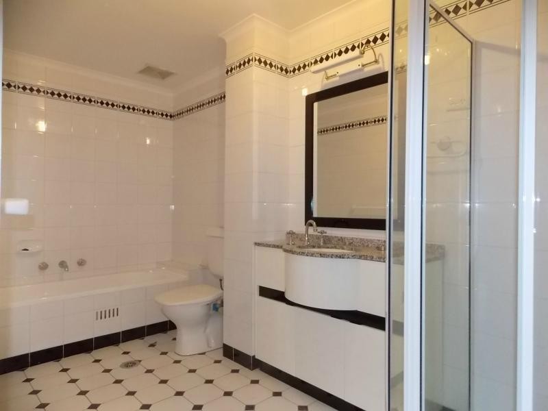 18/2 Spruson Street, Neutral Bay NSW 2089