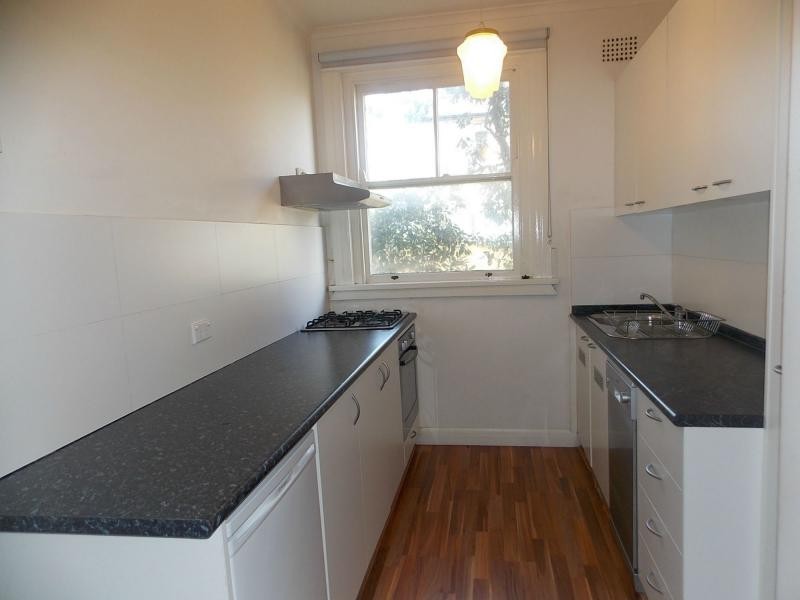 8/104 Kirribilli Avenue, Kirribilli NSW 2061