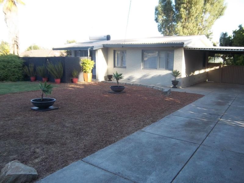 55 Bendix Way, Girrawheen WA 6064