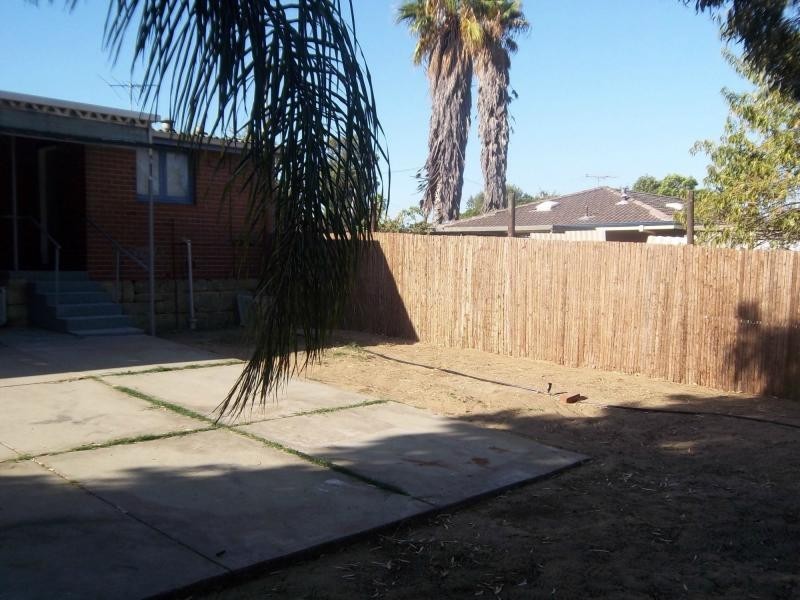 55 Bendix Way, Girrawheen WA 6064