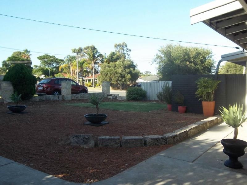 55 Bendix Way, Girrawheen WA 6064