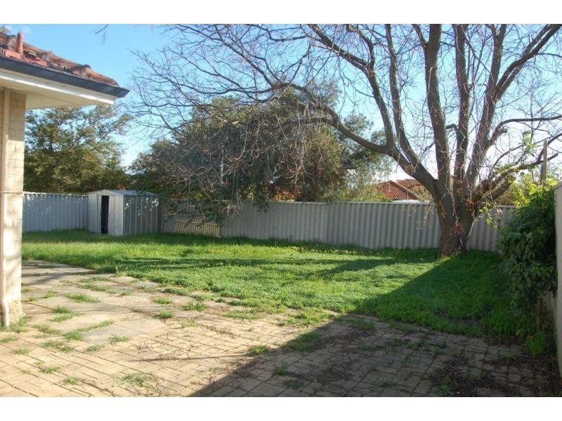 4 Hewett Way, Balga WA 6061