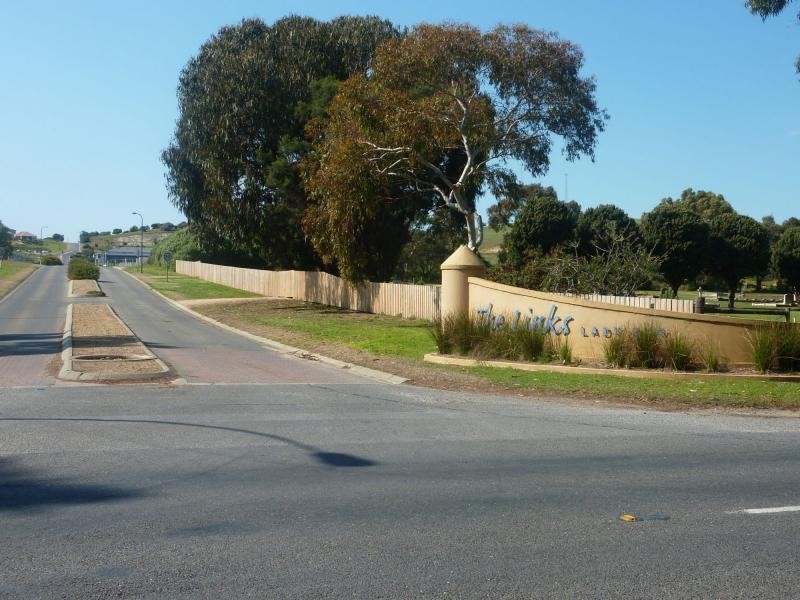 Lot 86 St Andrews Boulevard, Links Lady Bay, Normanville SA 5204