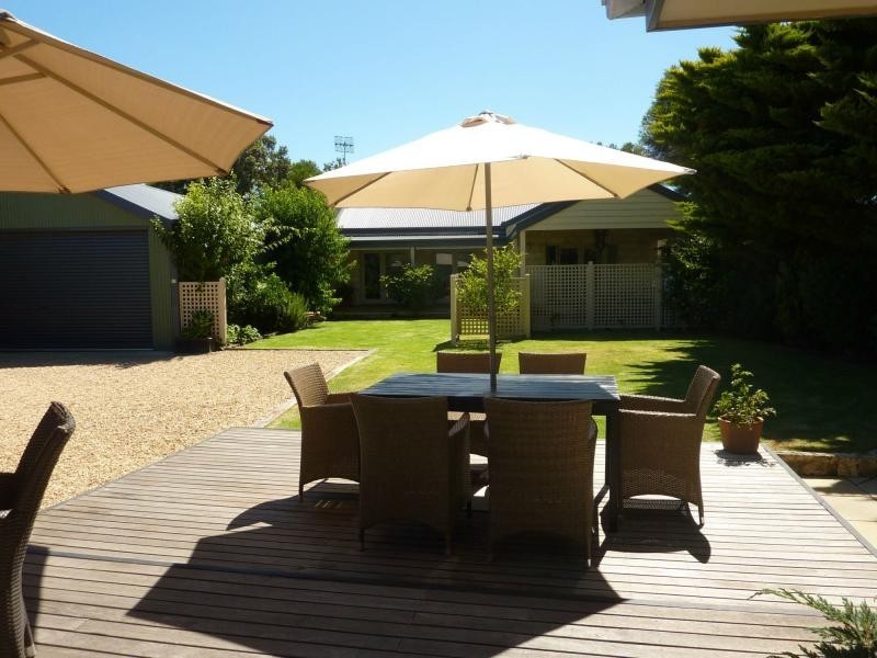 15 Heathcote Street, Normanville SA 5204