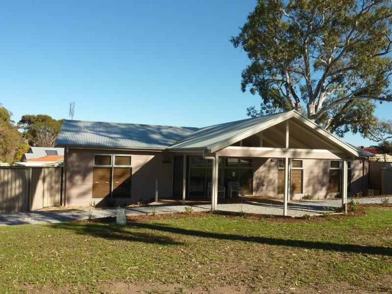 18 Barton Street, Yankalilla SA 5203