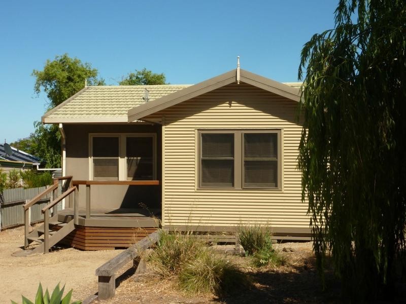 18 Jervois Road, Normanville SA 5204