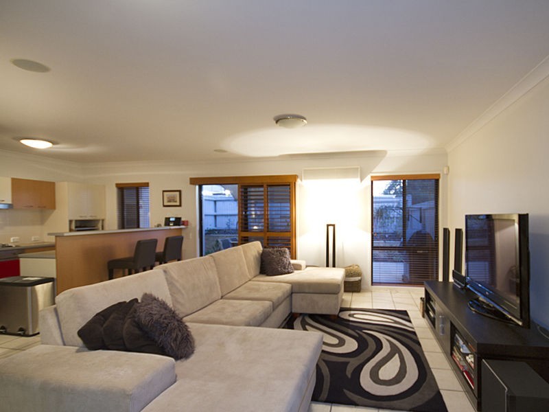 12/5 Central Avenue, Mount Ommaney QLD 4074