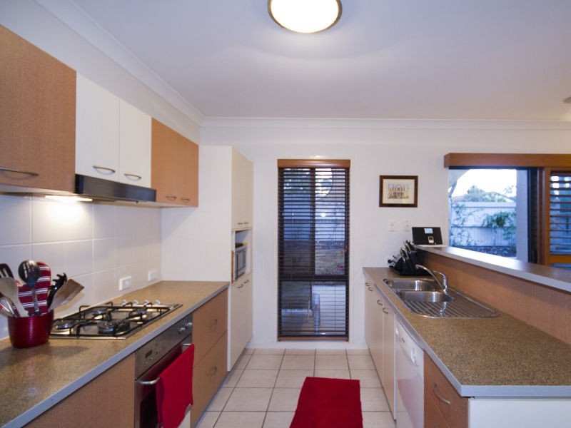 12/5 Central Avenue, Mount Ommaney QLD 4074