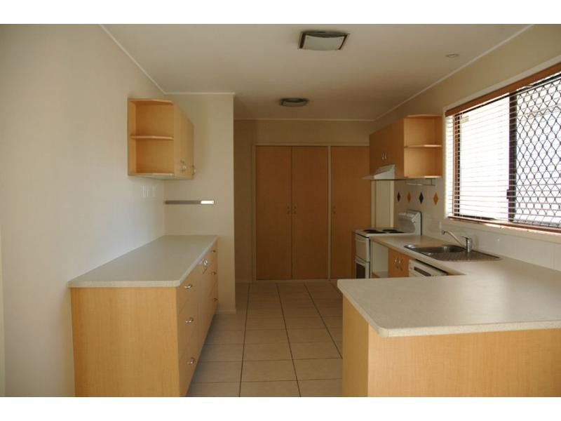 24 Pennant Street, Jamboree Heights QLD 4074