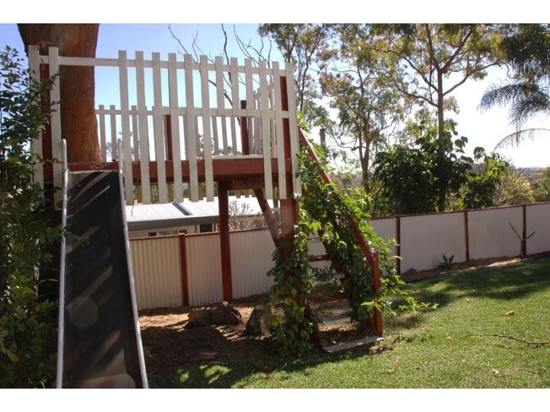 24 Pennant Street, Jamboree Heights QLD 4074