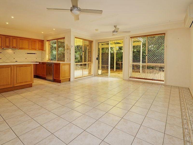 11/15 Abel Smith Crescent, Mount Ommaney QLD 4074