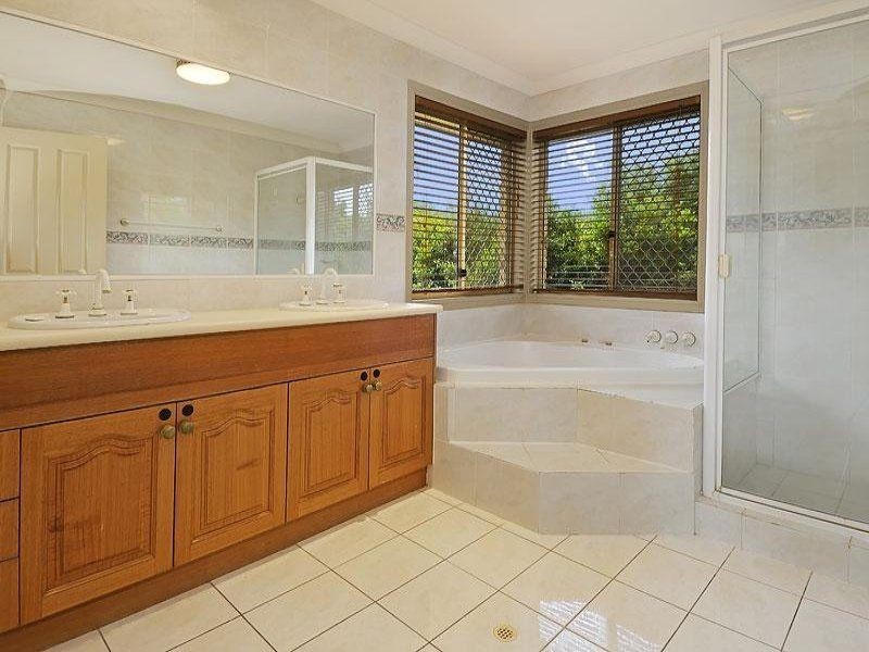 11/15 Abel Smith Crescent, Mount Ommaney QLD 4074