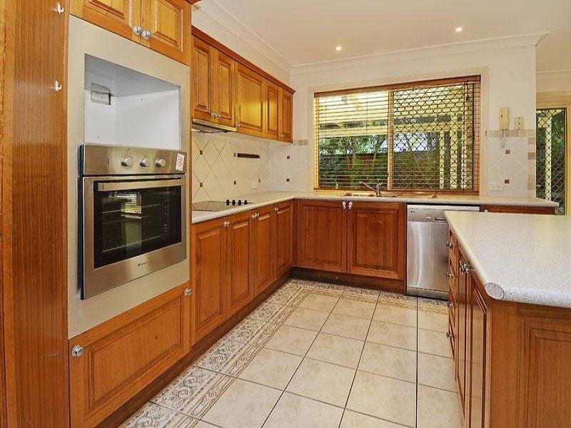 11/15 Abel Smith Crescent, Mount Ommaney QLD 4074