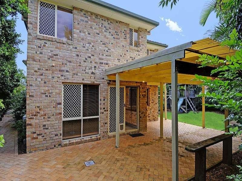 11/15 Abel Smith Crescent, Mount Ommaney QLD 4074