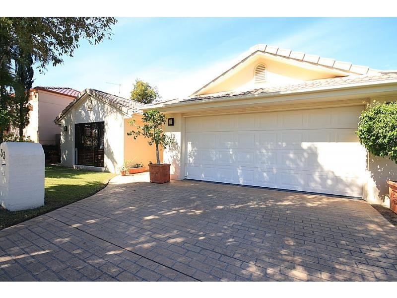 33 Mozart Place, Mount Ommaney QLD 4074