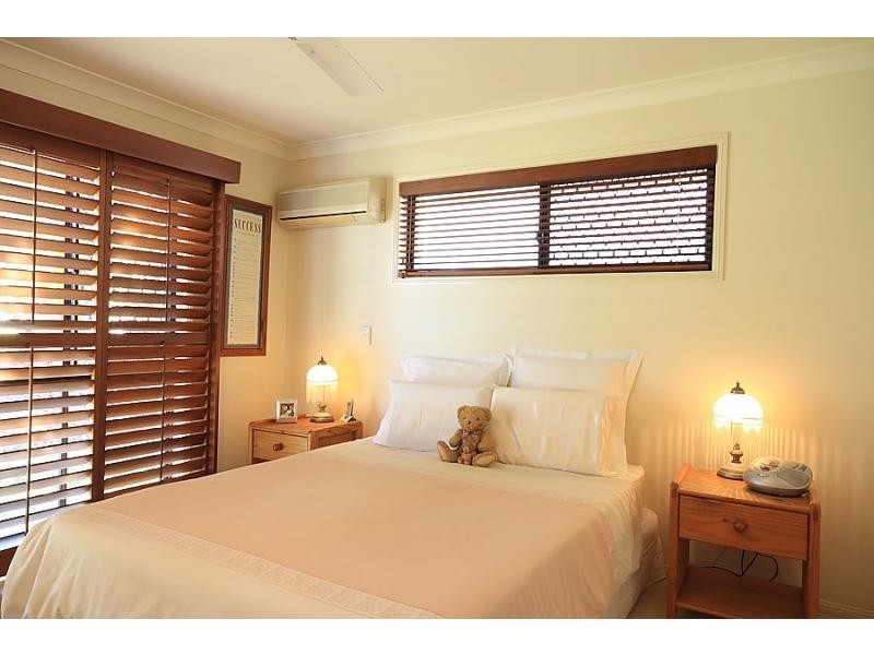 33 Mozart Place, Mount Ommaney QLD 4074