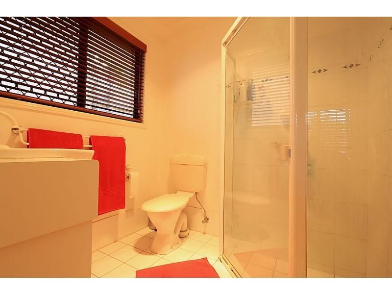 33 Mozart Place, Mount Ommaney QLD 4074