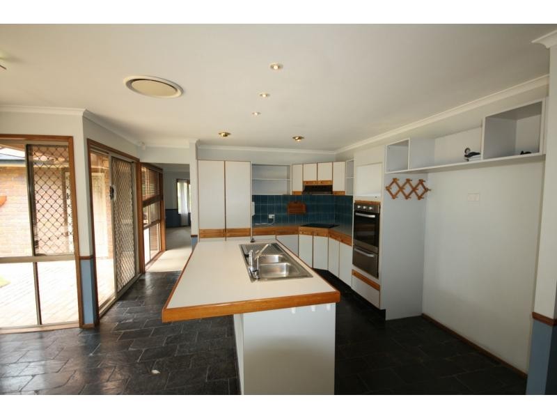 103 Arrabri Avenue, Mount Ommaney QLD 4074