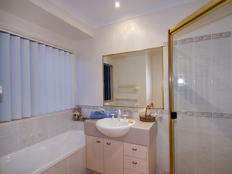 69 Daintree Place, Riverhills QLD 4074