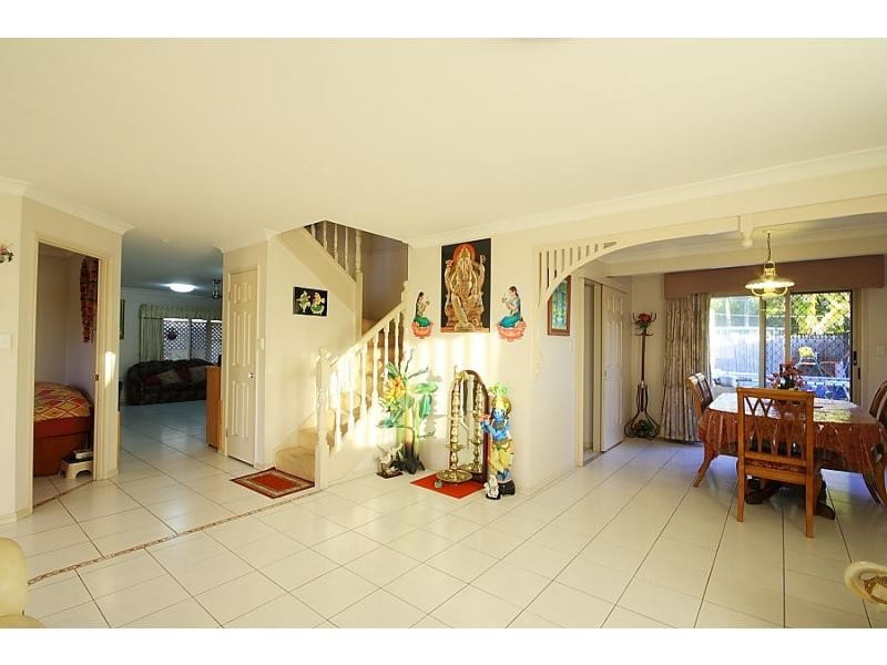 9 Baronga Street, Middle Park QLD 4074