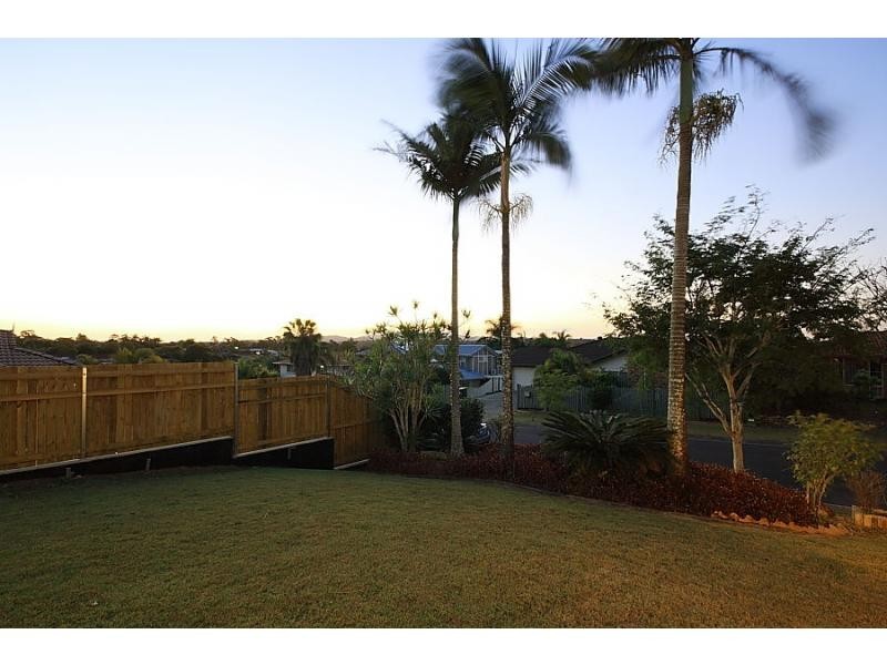 9 Baronga Street, Middle Park QLD 4074