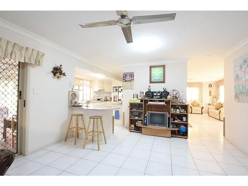9 Baronga Street, Middle Park QLD 4074