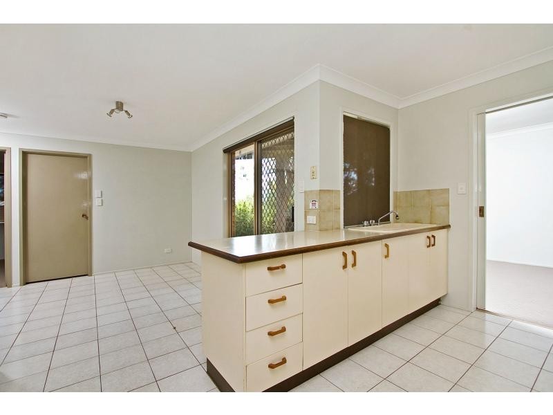 9 Tomkins Road, Riverhills QLD 4074