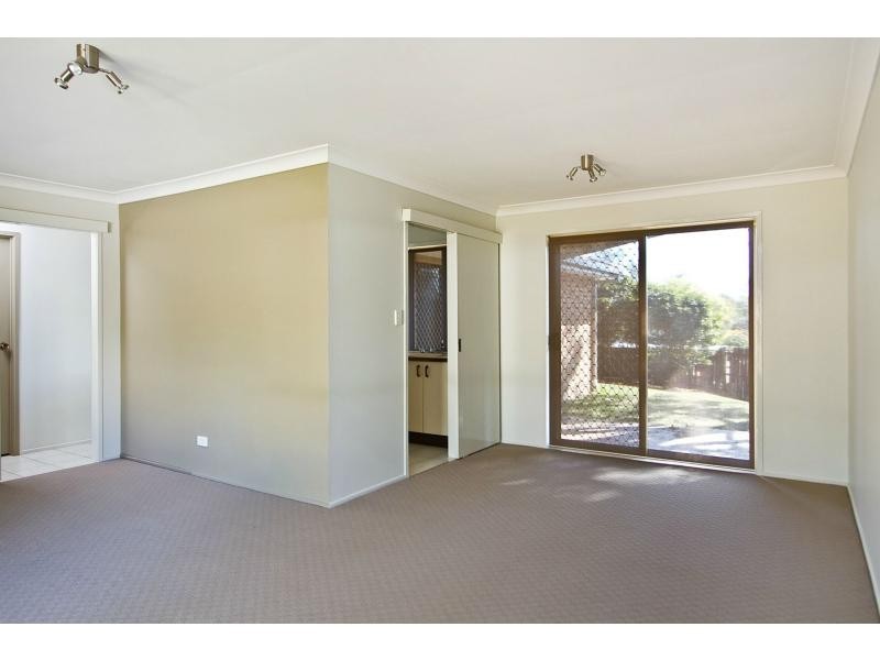 9 Tomkins Road, Riverhills QLD 4074