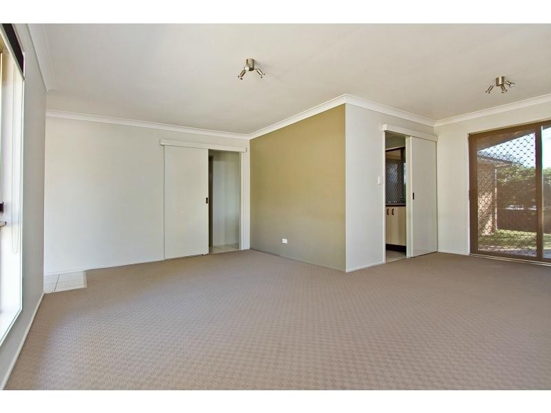 9 Tomkins Road, Riverhills QLD 4074